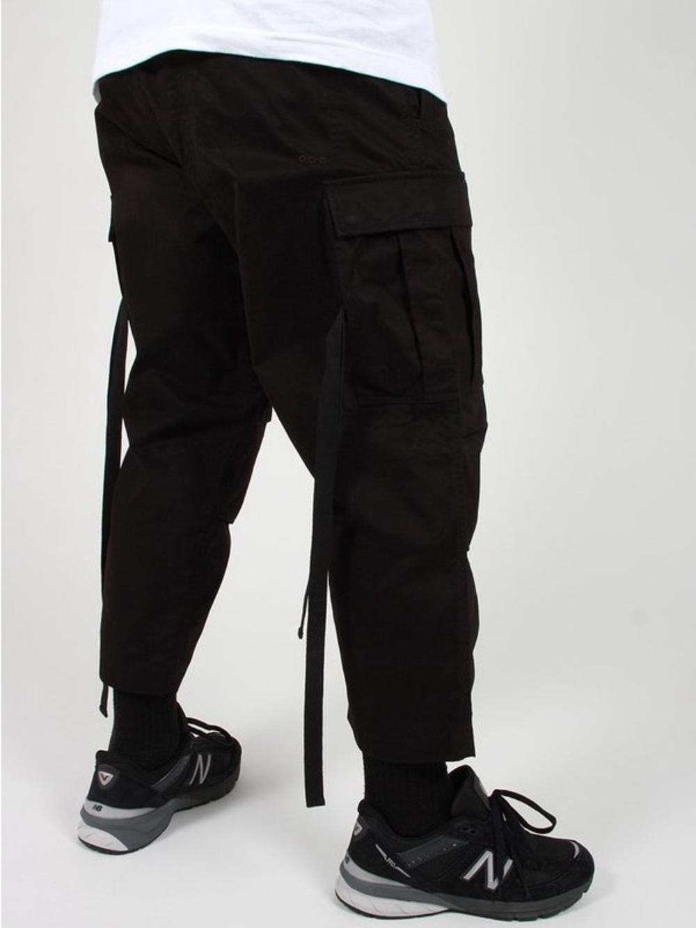 MAHARISHI LOOSE CROPPED CARGO PANTS - BLACK Black - Casual Utility Style - Picture 1 of 9